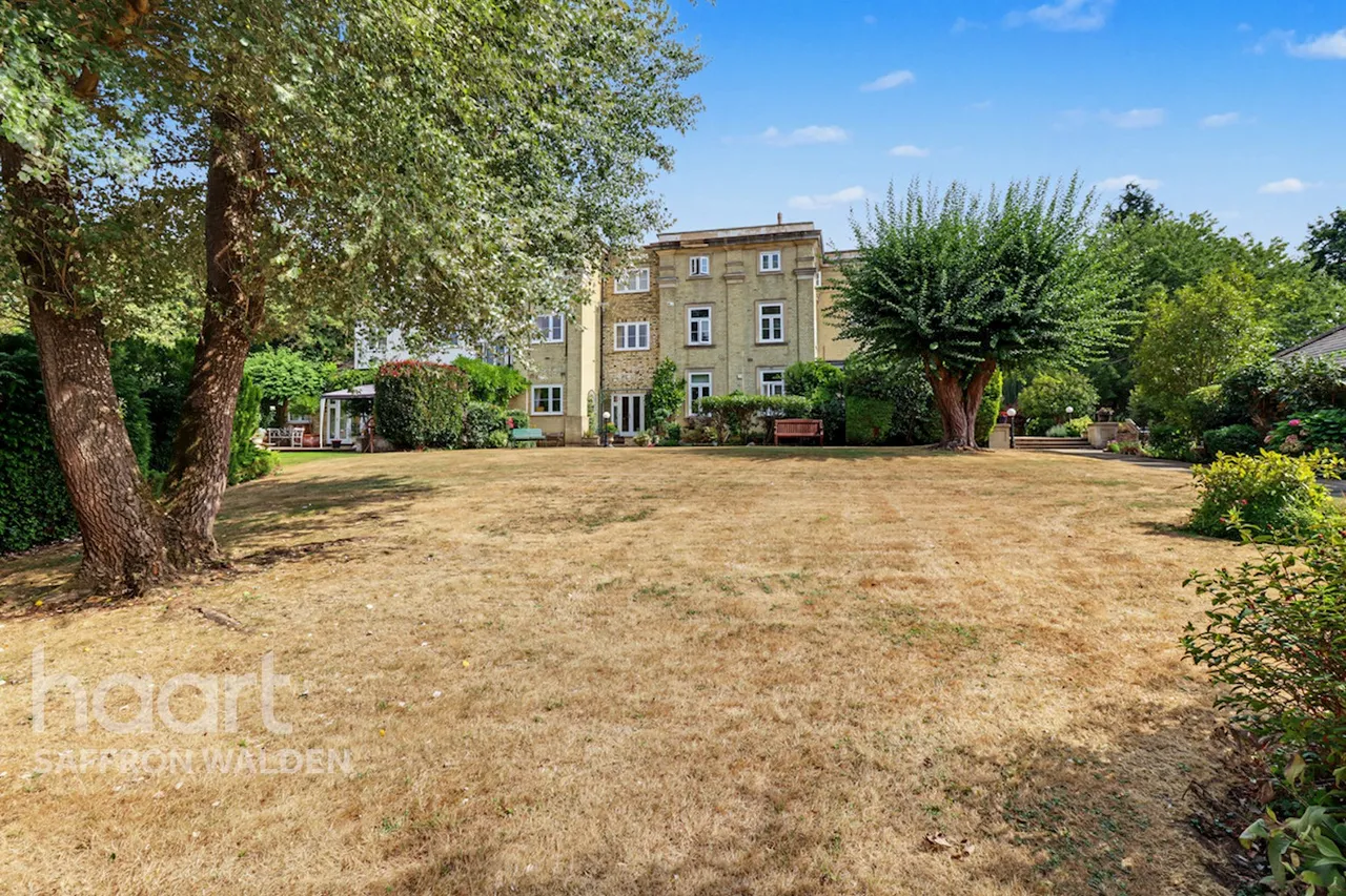 Ware Park, Ware, SG12, photo 20