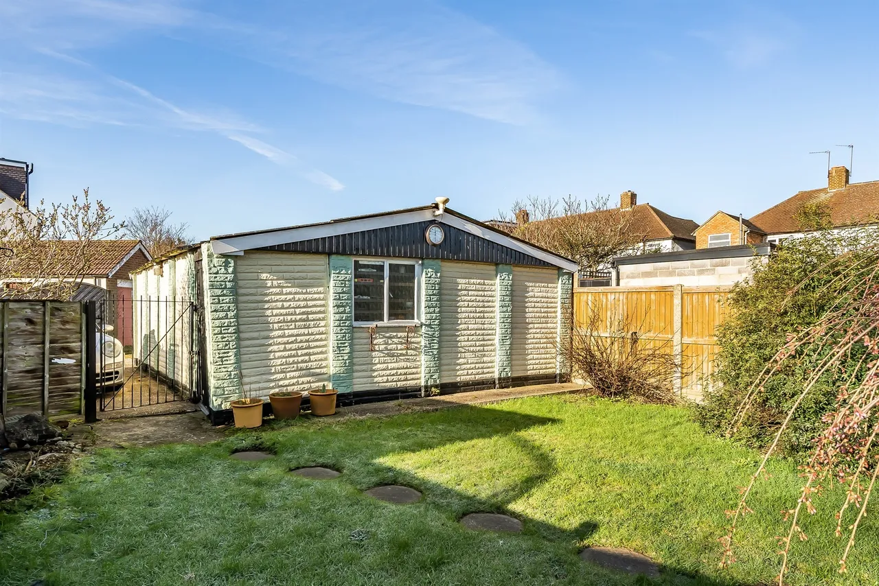 Kenilworth Crescent, Enfield, photo 8