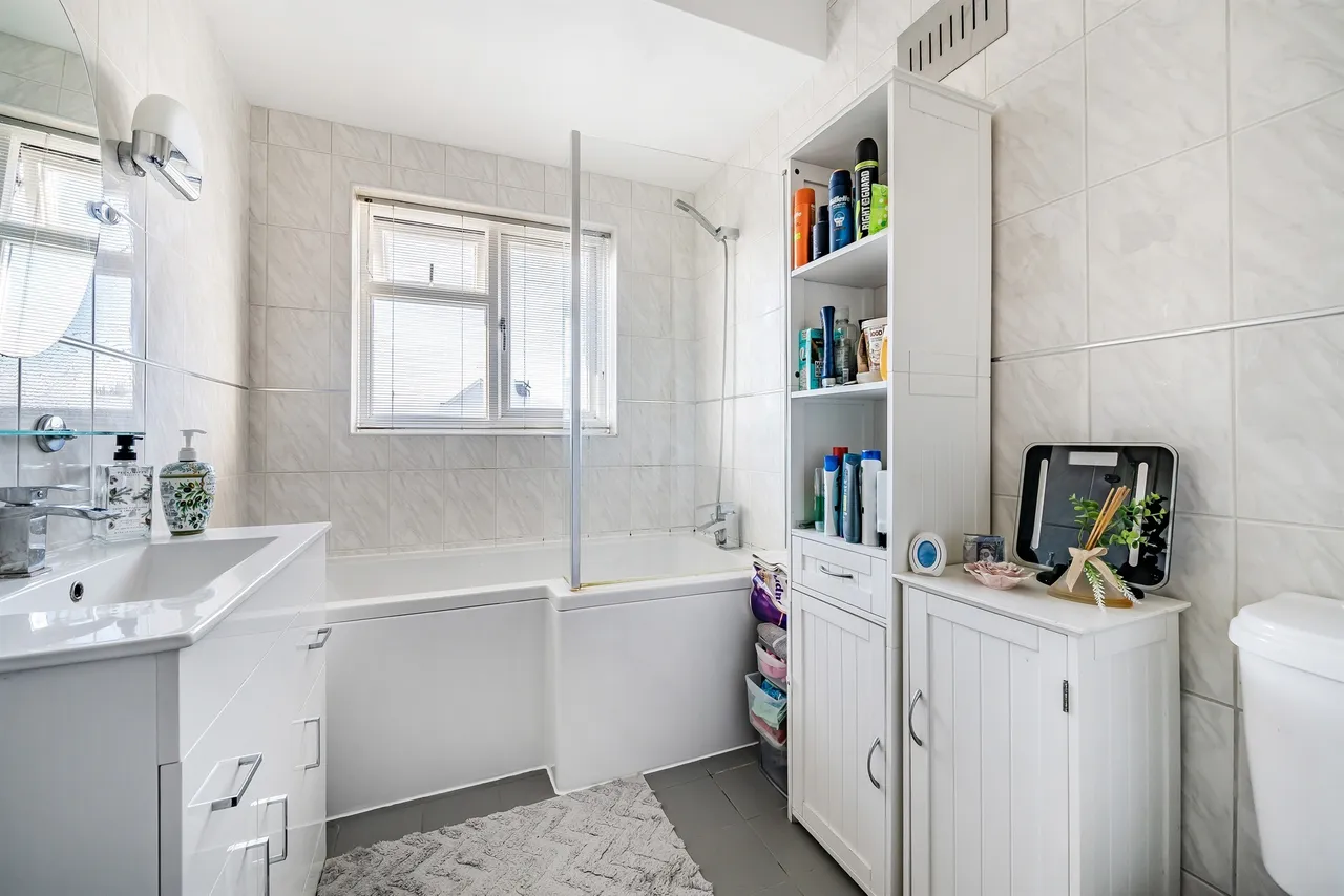 Kenilworth Crescent, Enfield, photo 9