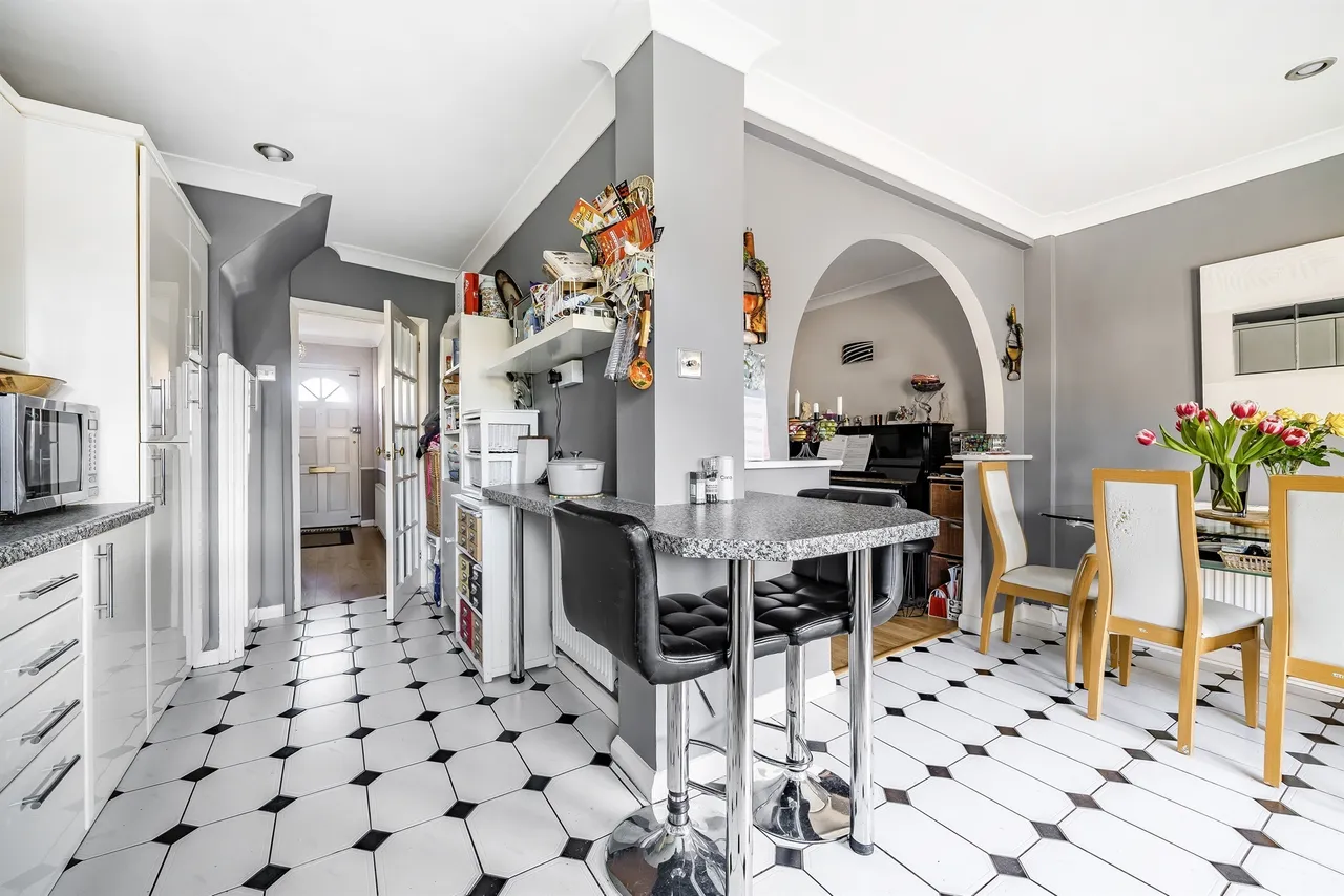 Kenilworth Crescent, Enfield, photo 5
