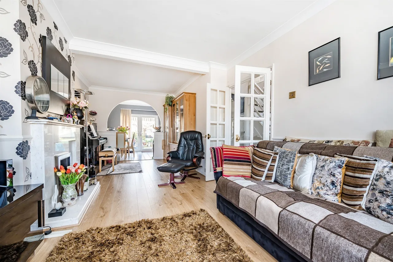 Kenilworth Crescent, Enfield, photo 7