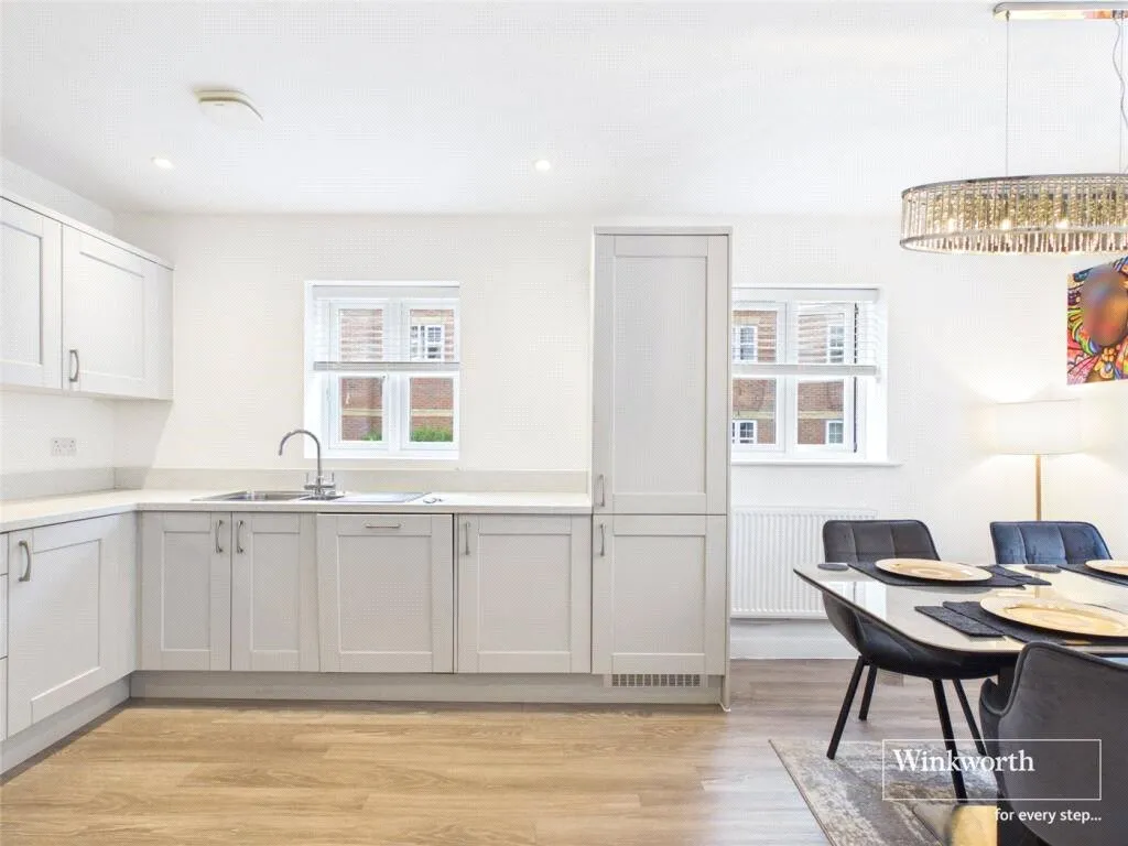 Equestrian Court, Arborfield Green, Reading, Berkshire, RG2, photo 2