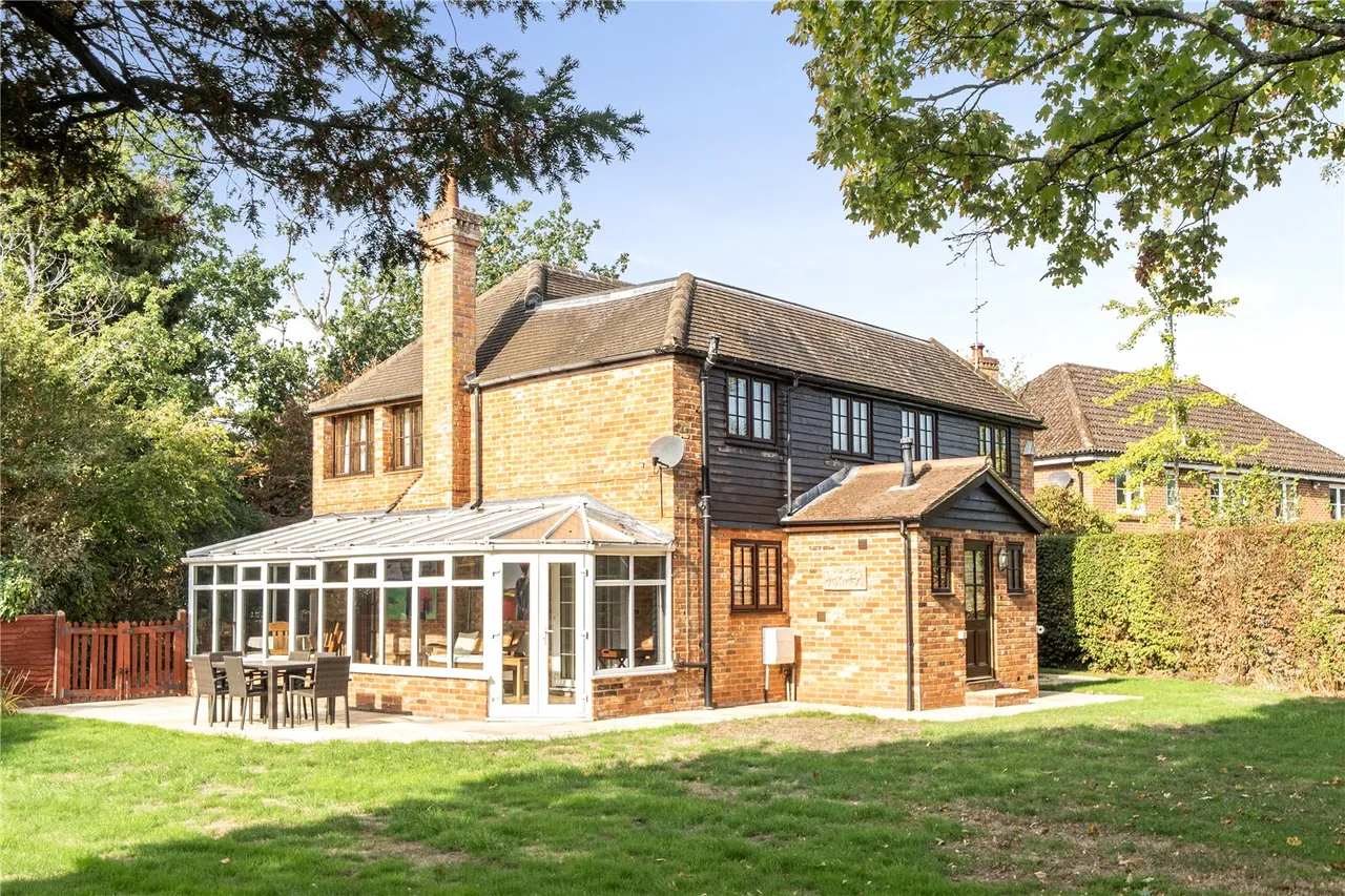 New Mill Lane, Eversley, RG27, photo 16
