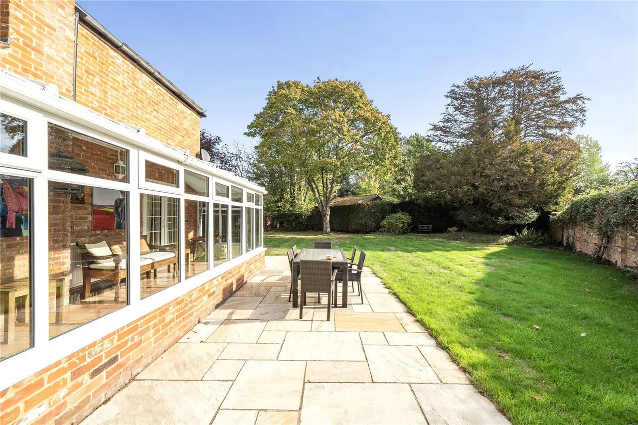 New Mill Lane, Eversley, RG27, photo 15