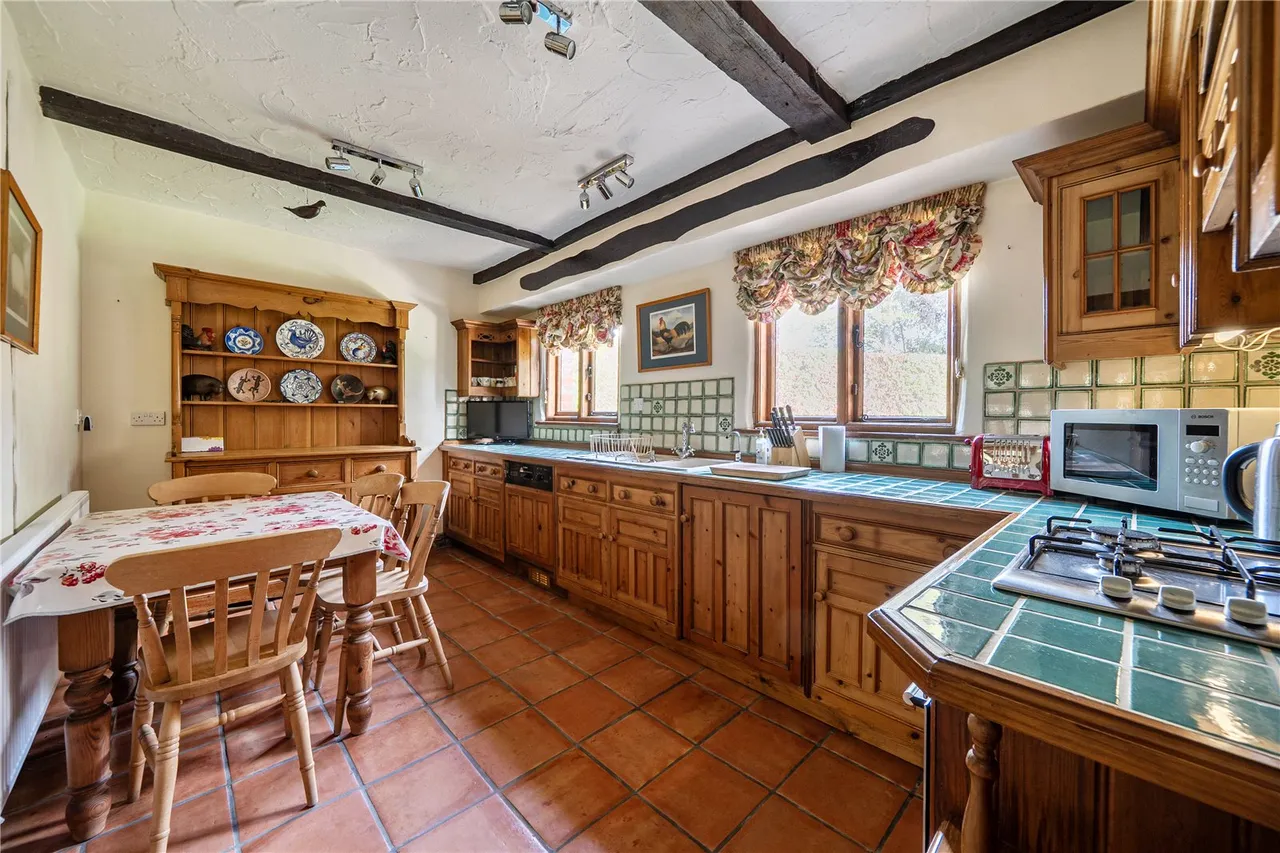 New Mill Lane, Eversley, RG27, photo 6