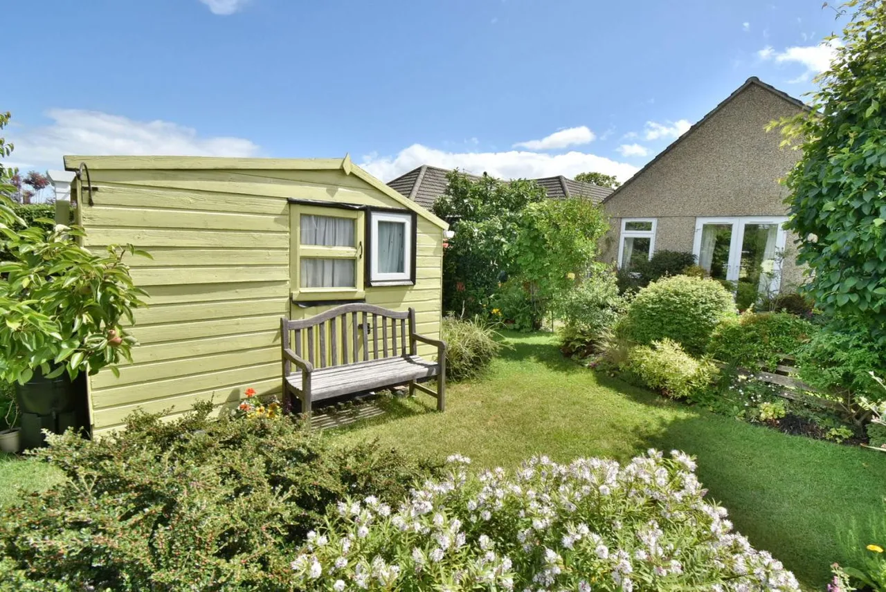 Ringwood Road, BH11, photo 18