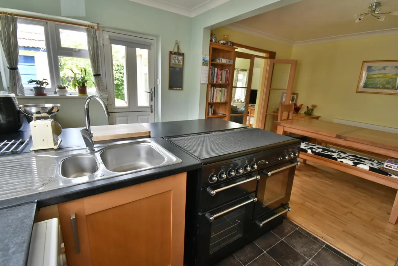 Ringwood Road, BH11, photo 6
