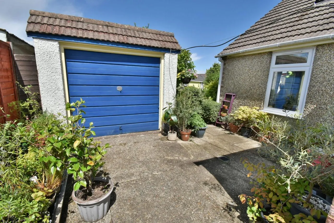 Ringwood Road, BH11, photo 23