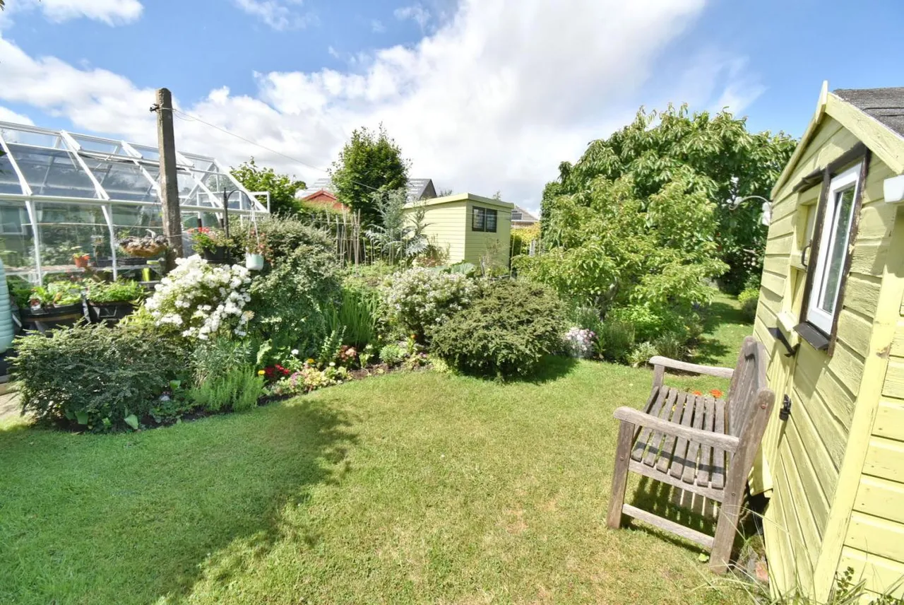 Ringwood Road, BH11, photo 17