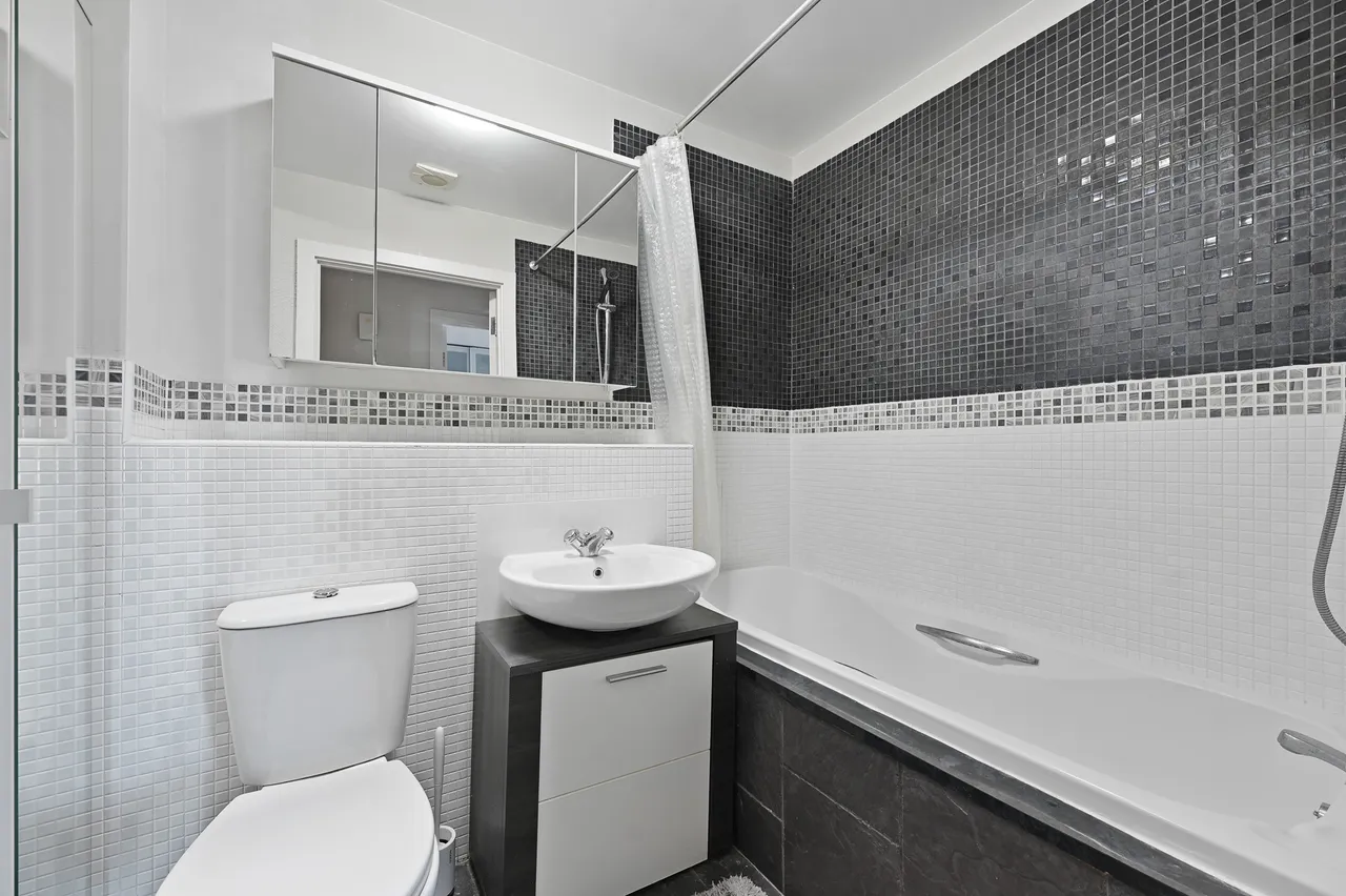 Waxlow Way, Northolt, UB5, photo 6