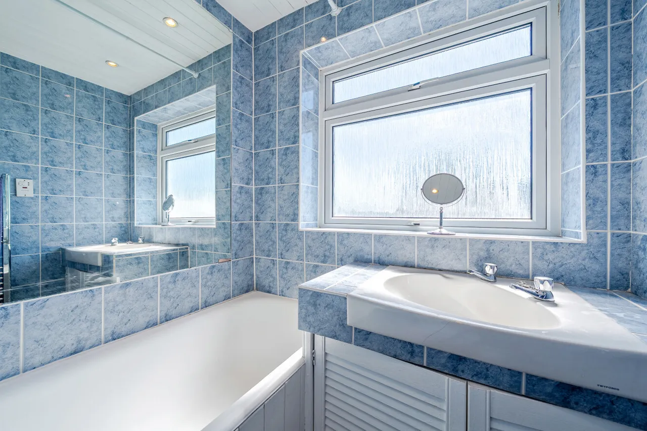 Grand Drive, Raynes Park, London, SW20, photo 6