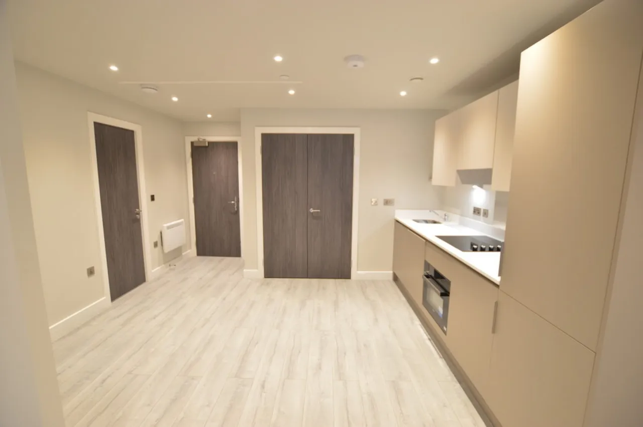 Petersfield Avenue, Slough, SL2, photo 6