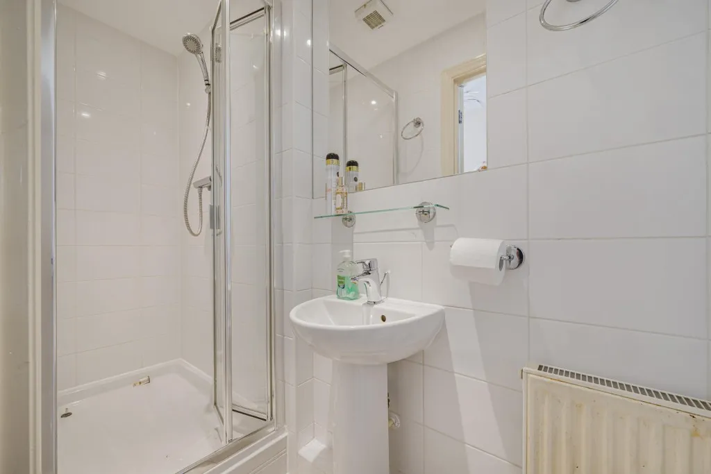 Hawksmoor Grove, Bromley, photo 13