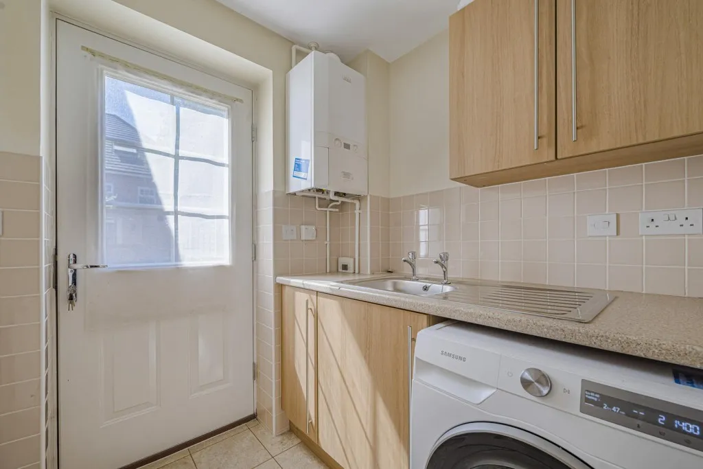Hawksmoor Grove, Bromley, photo 5