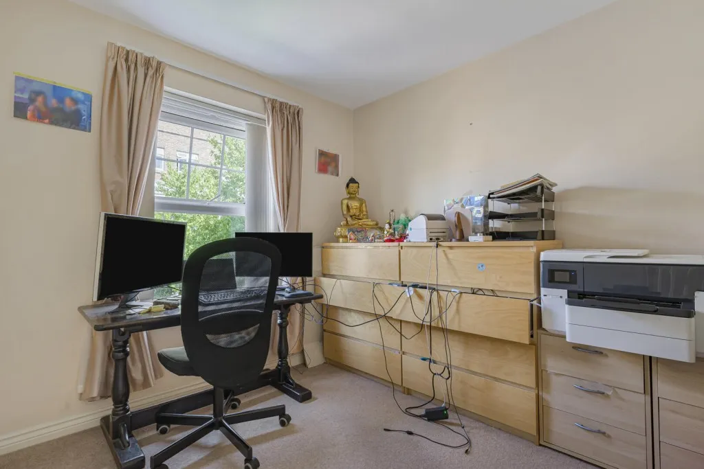 Hawksmoor Grove, Bromley, photo 16