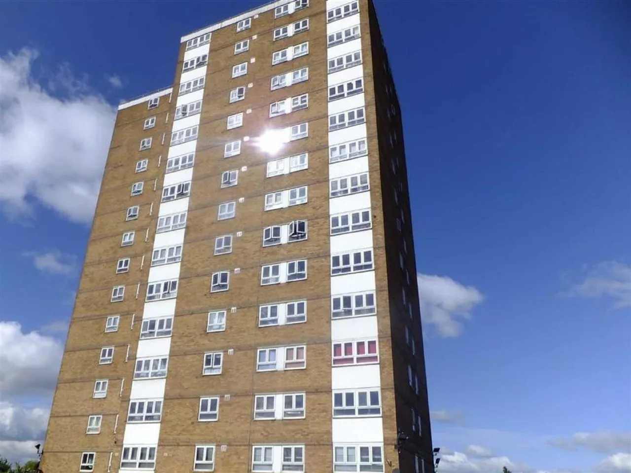1 bed flat for sale — Highclere Avenue, Salford, M7 4ZU