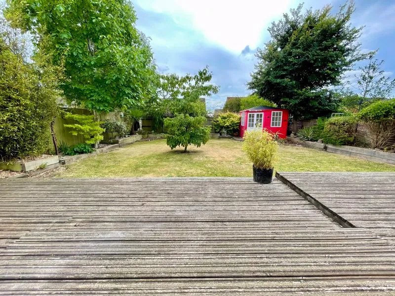 Carrington Avenue, Flackwell Heath HP10 9AL, photo 5
