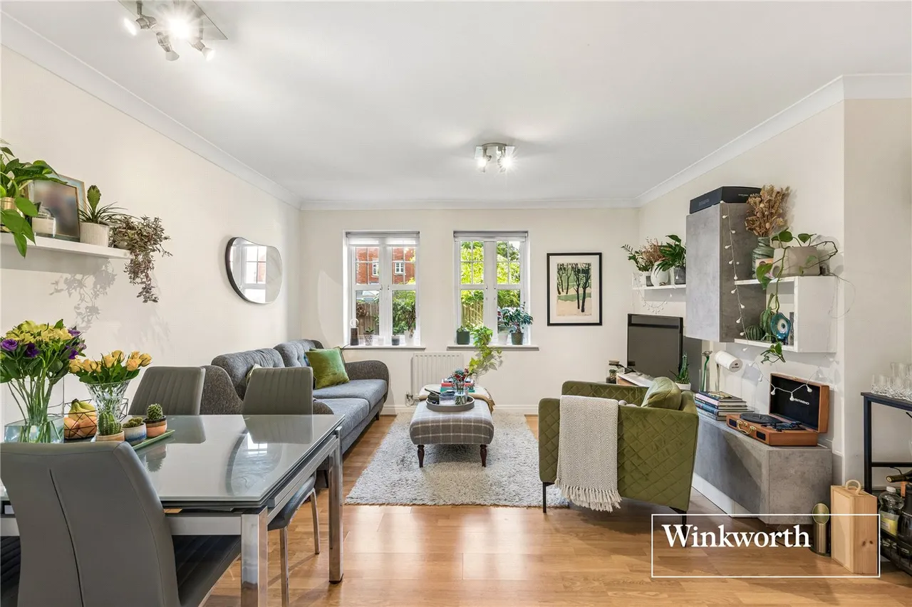 Shillingford Close, Mill Hill East, NW7, photo 13