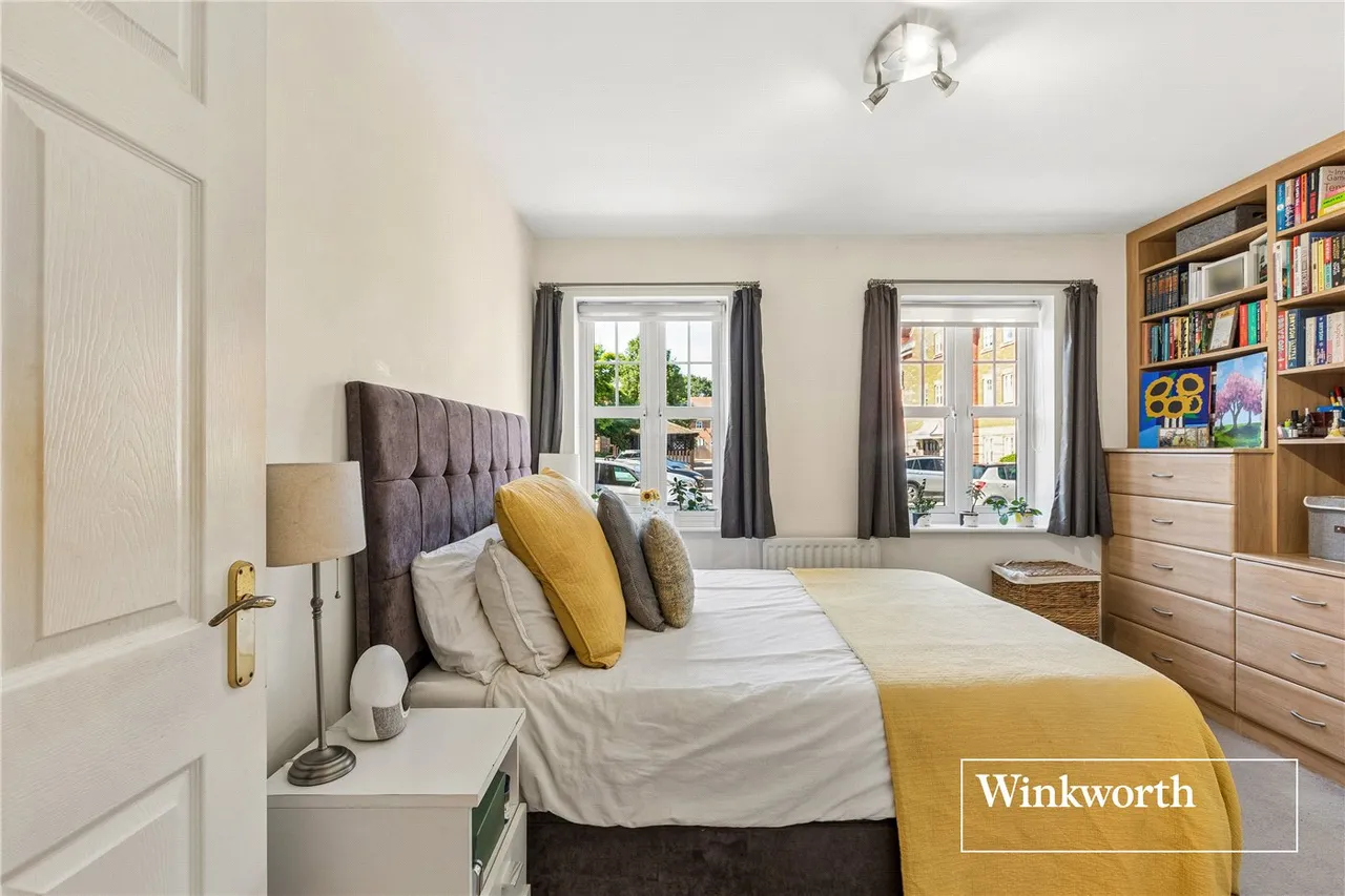 Shillingford Close, Mill Hill East, NW7, photo 8