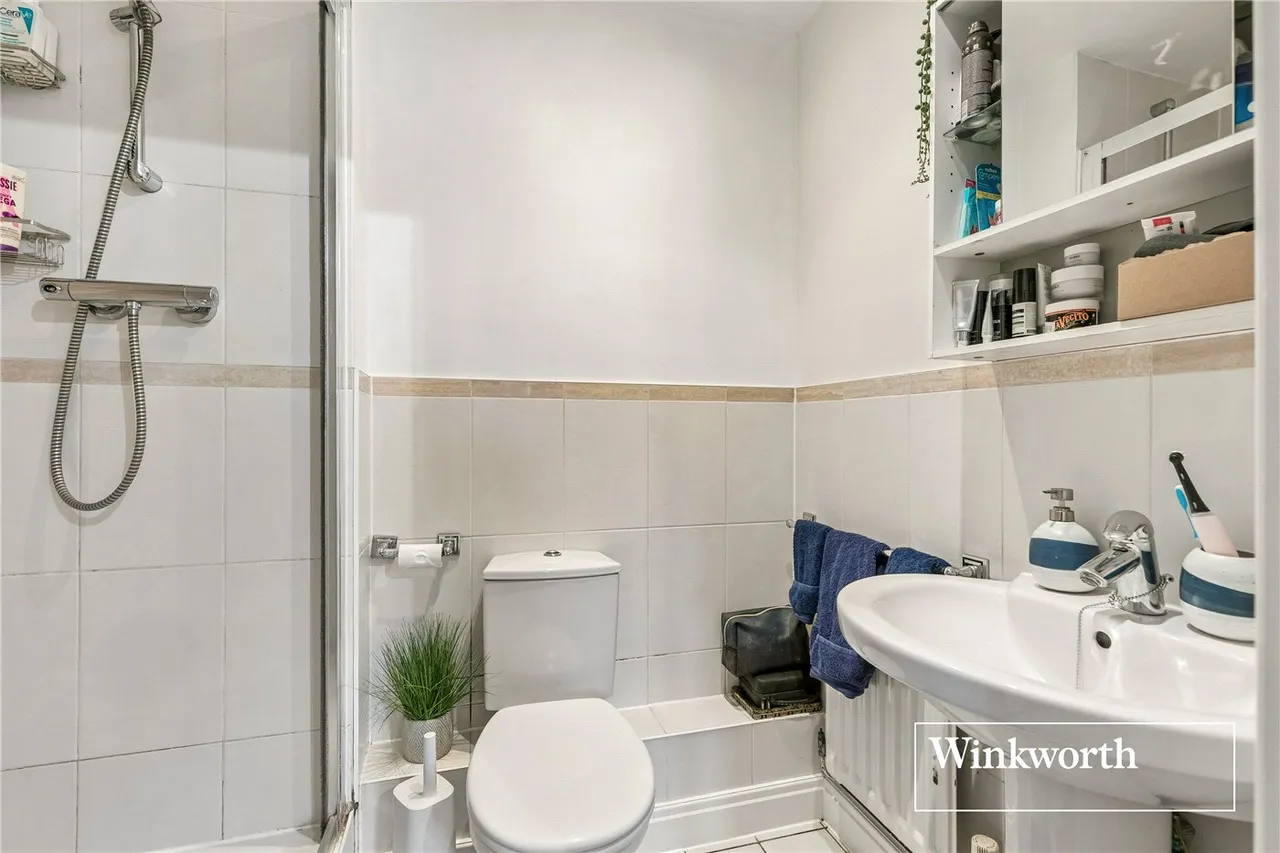 Shillingford Close, Mill Hill East, NW7, photo 9
