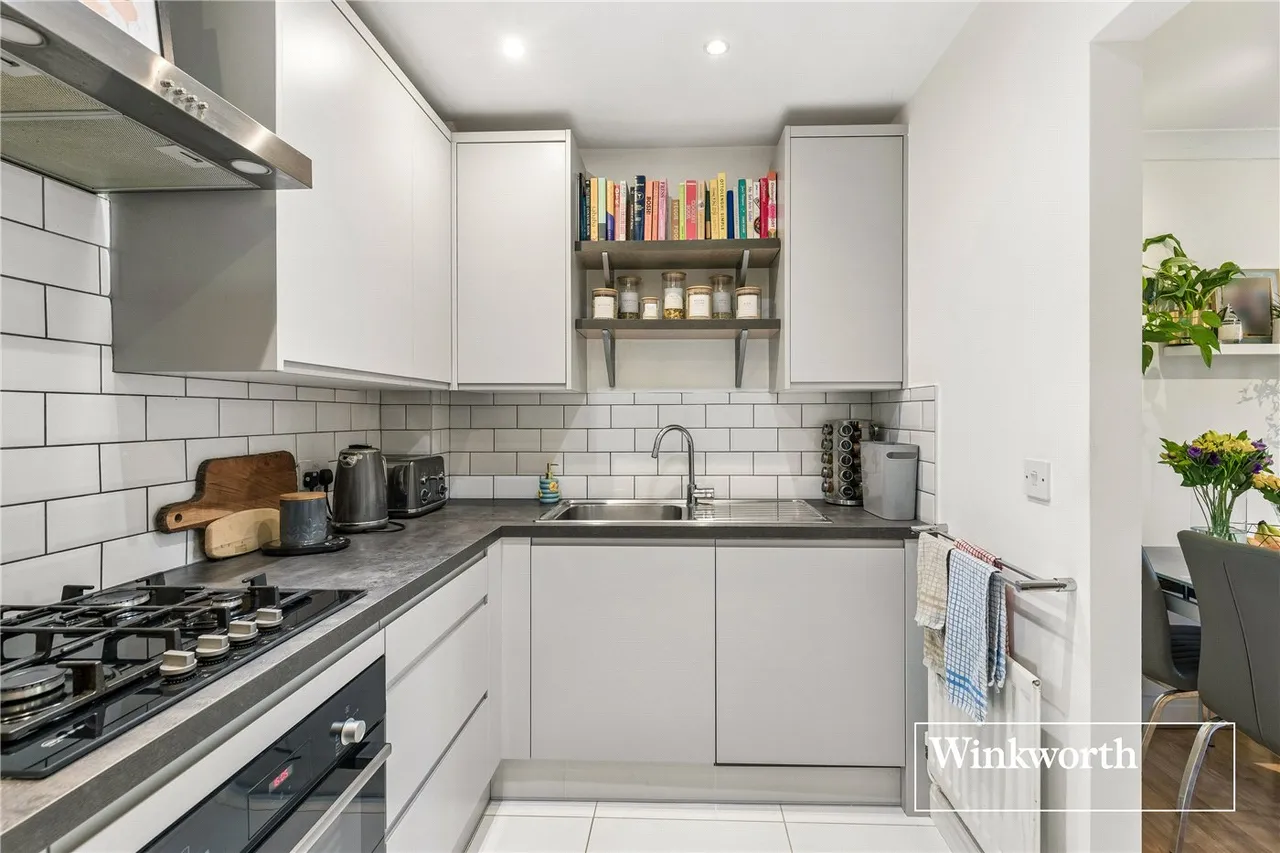 Shillingford Close, Mill Hill East, NW7, photo 6