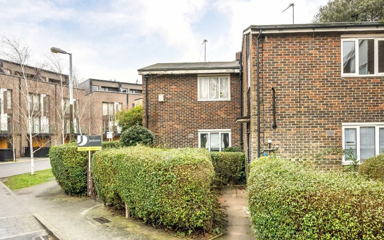 3 bed property for sale, Bourke Close, SW4