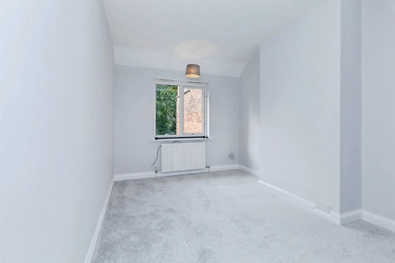 Knighton Fields Road West, Leicester, LE2, photo 8