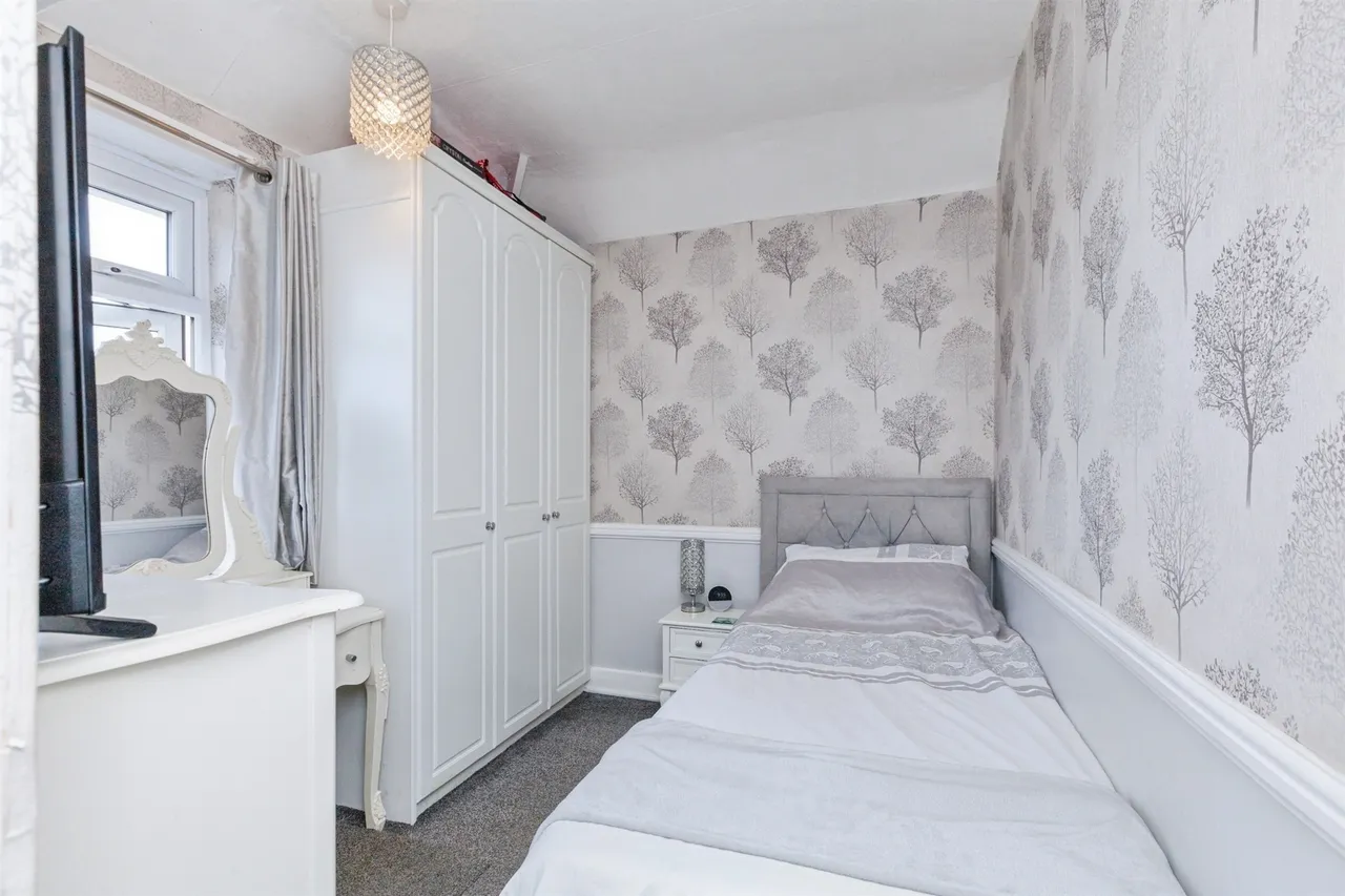 Knighton Fields Road West, Leicester, LE2, photo 7
