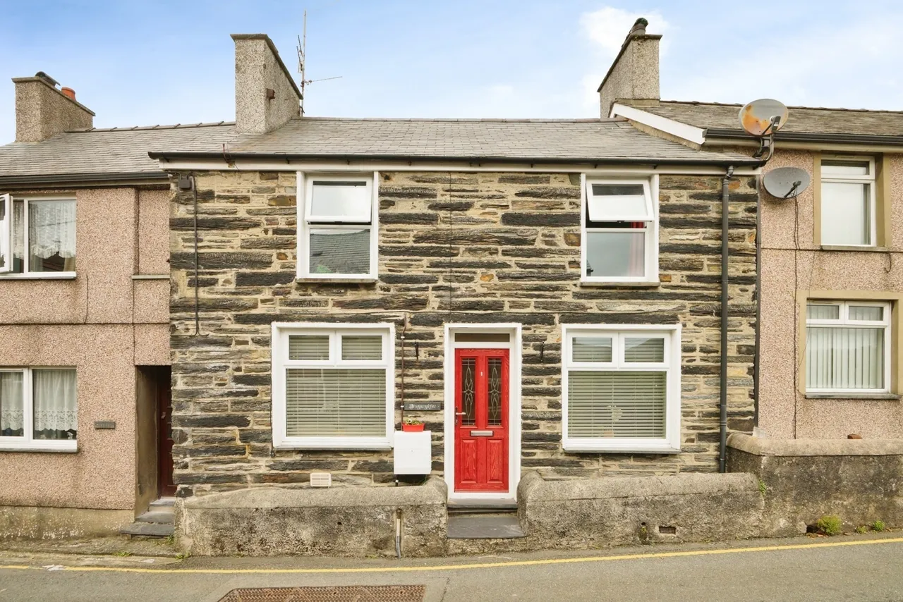 3 bed property for sale, Disgwylfa, Penrhyndeudraeth, LL48