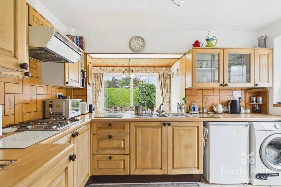 Pine Avenue, South Anston, South Yorkshire, S25, photo 4