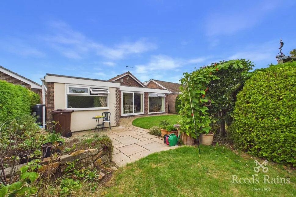 Pine Avenue, South Anston, South Yorkshire, S25, photo 2