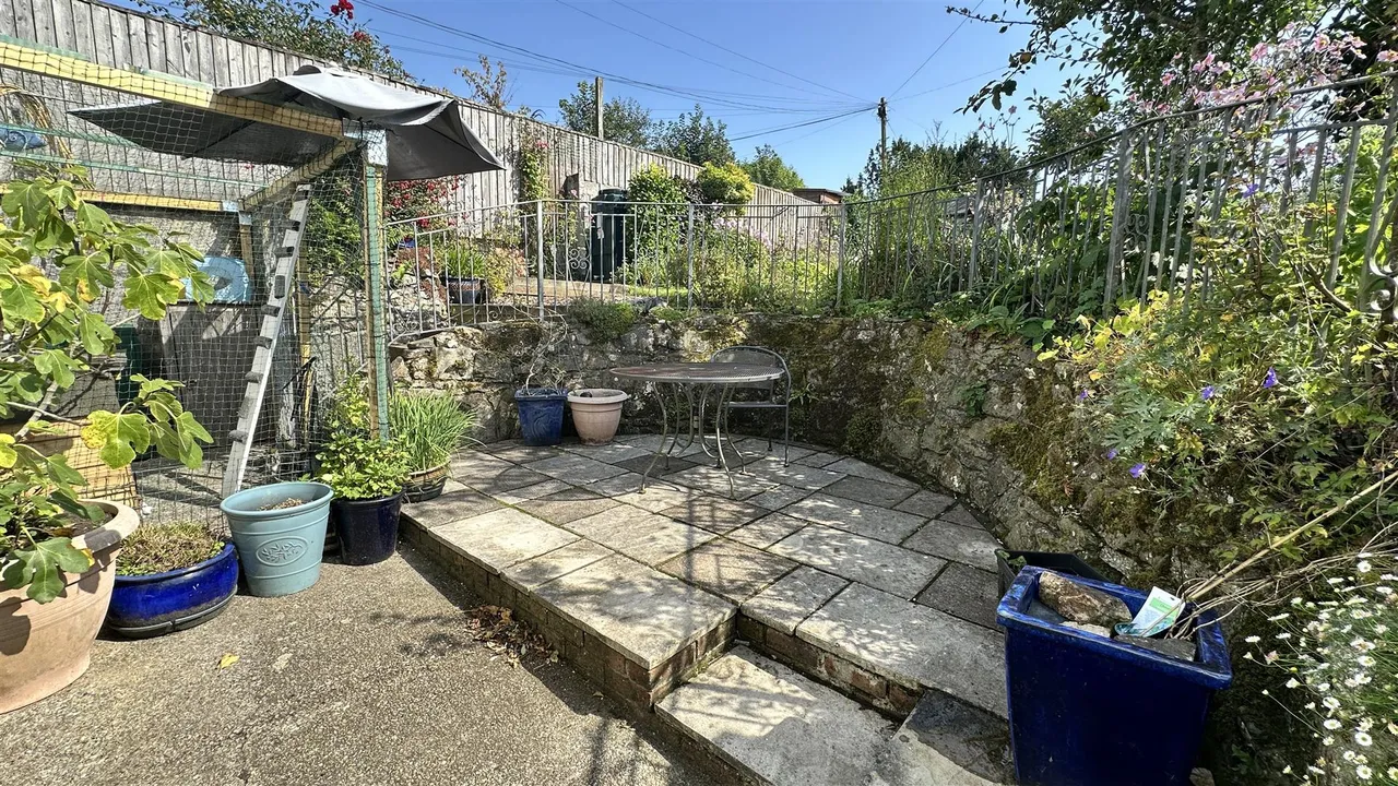 Chapel Row, Tremar Coombe, photo 19