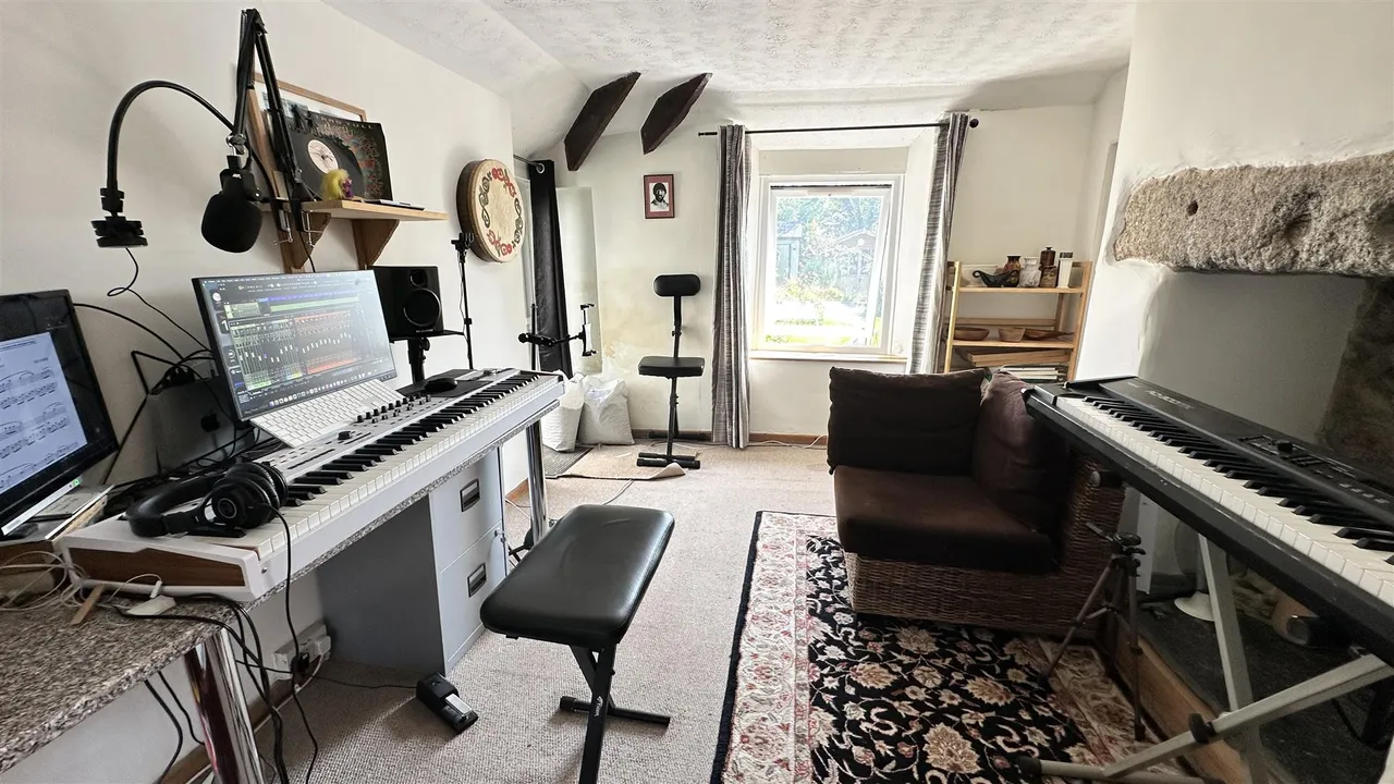Chapel Row, Tremar Coombe, photo 14