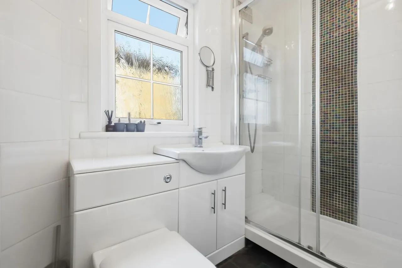 Albert Road, Leyton, E10, photo 10