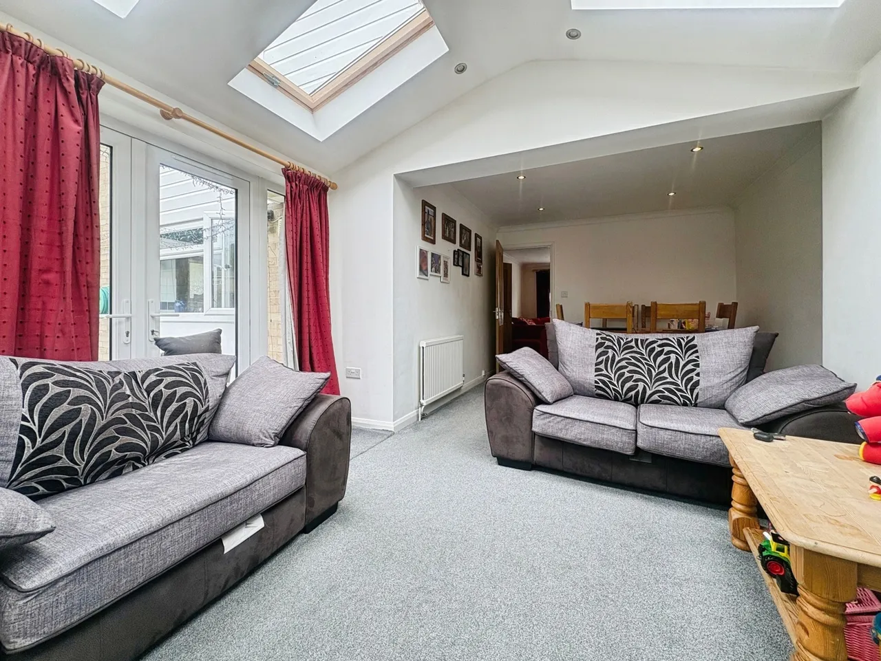 Oast House Crescent, Farnham, Surrey, GU9 0NP, photo 14