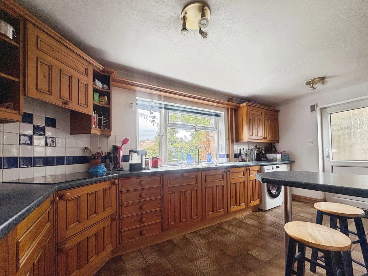 Oast House Crescent, Farnham, Surrey, GU9 0NP, photo 13