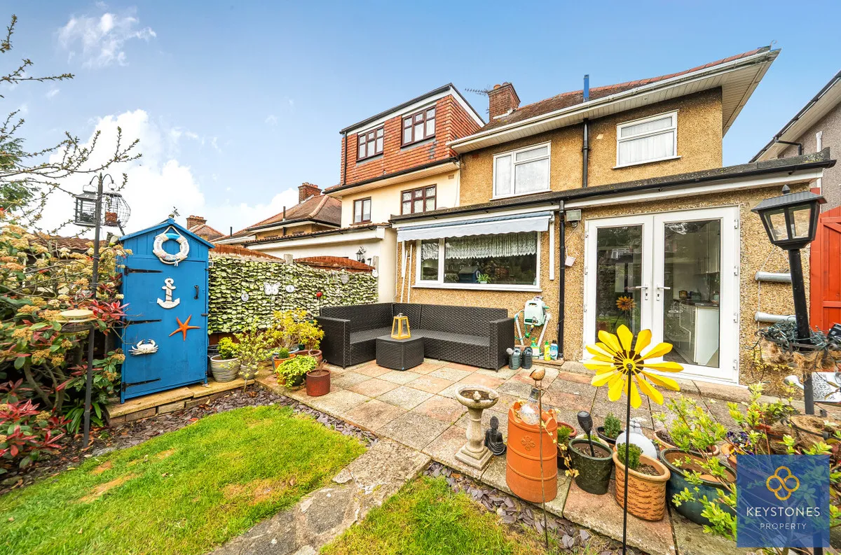 Ravenswood Close, Romford, RM5 2UD, photo 17