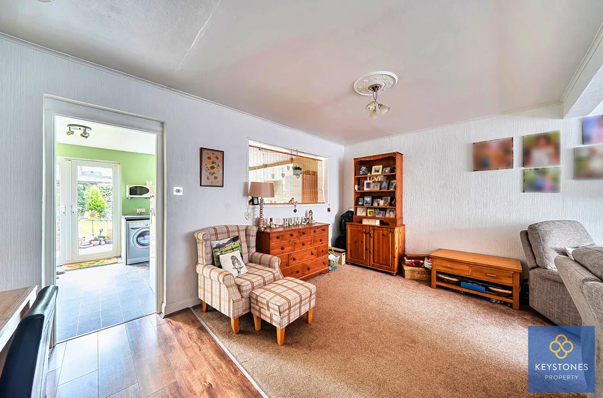 Ravenswood Close, Romford, RM5 2UD, photo 7