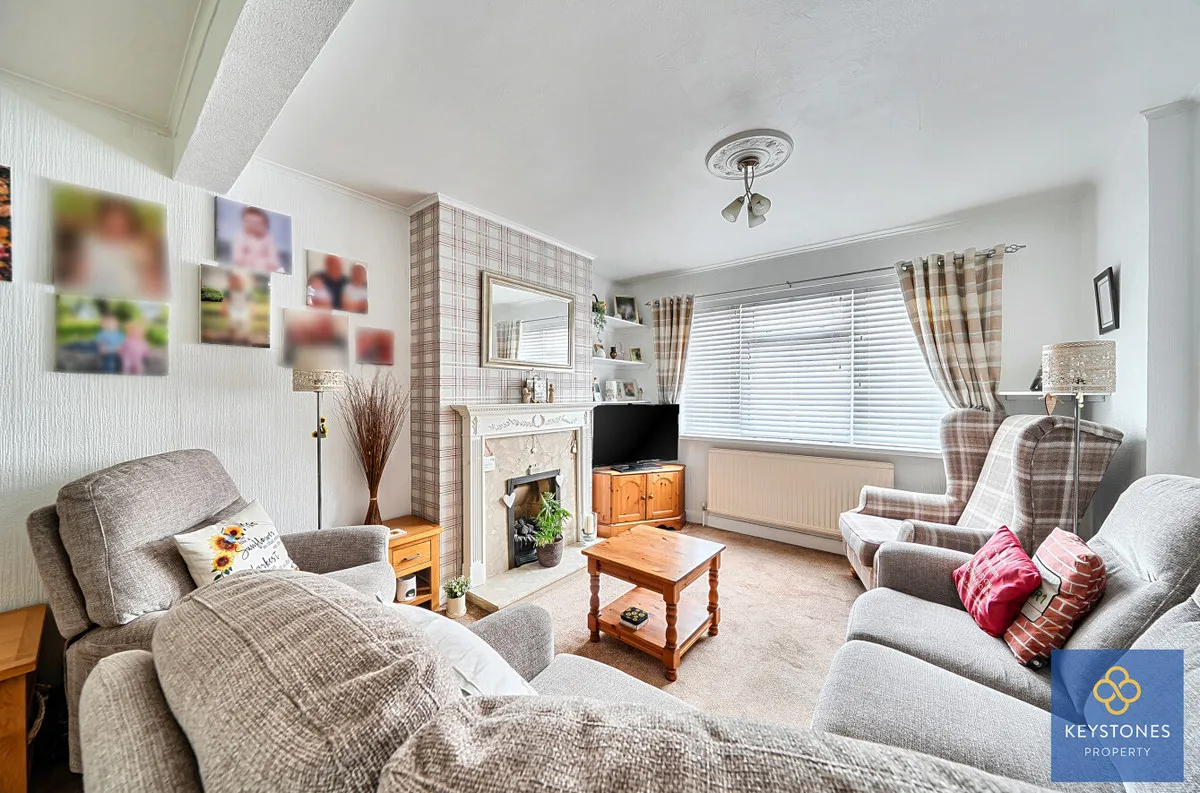 Ravenswood Close, Romford, RM5 2UD, photo 5
