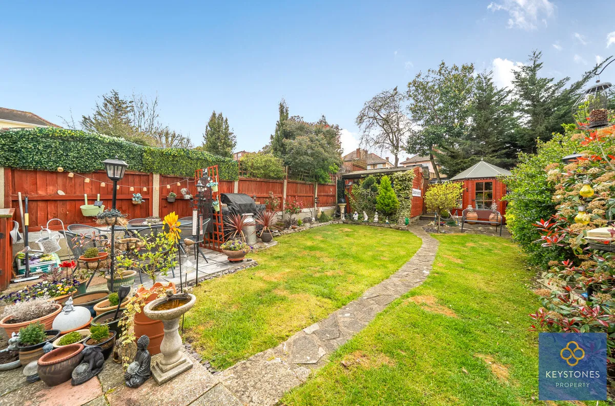 Ravenswood Close, Romford, RM5 2UD, photo 15