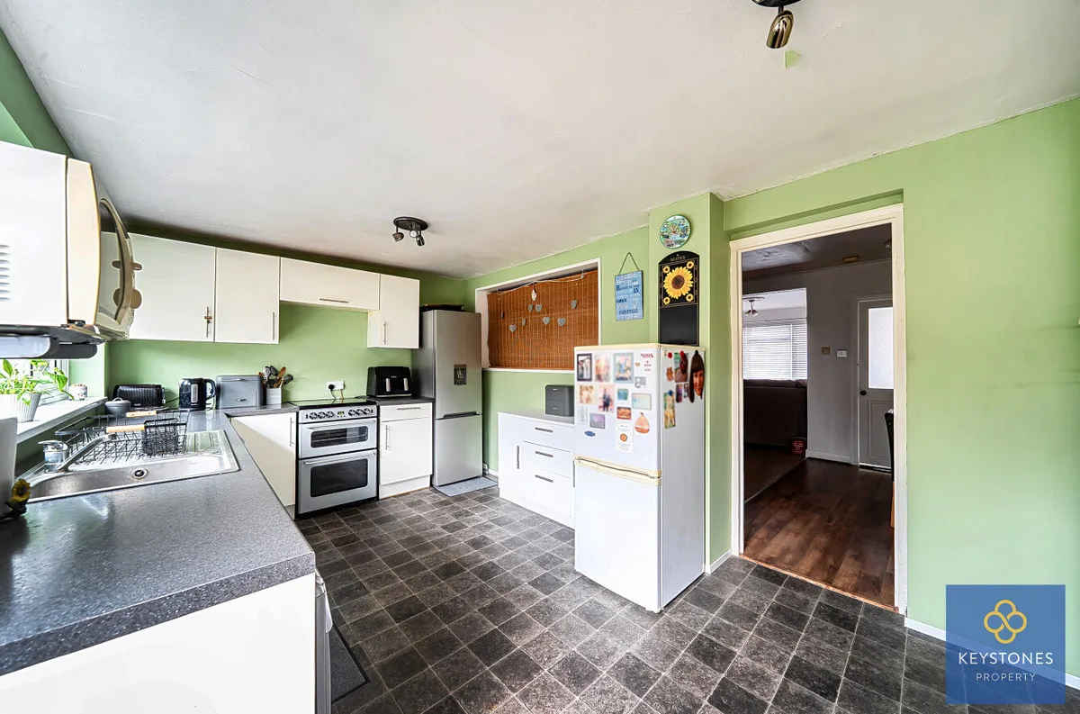 Ravenswood Close, Romford, RM5 2UD, photo 8