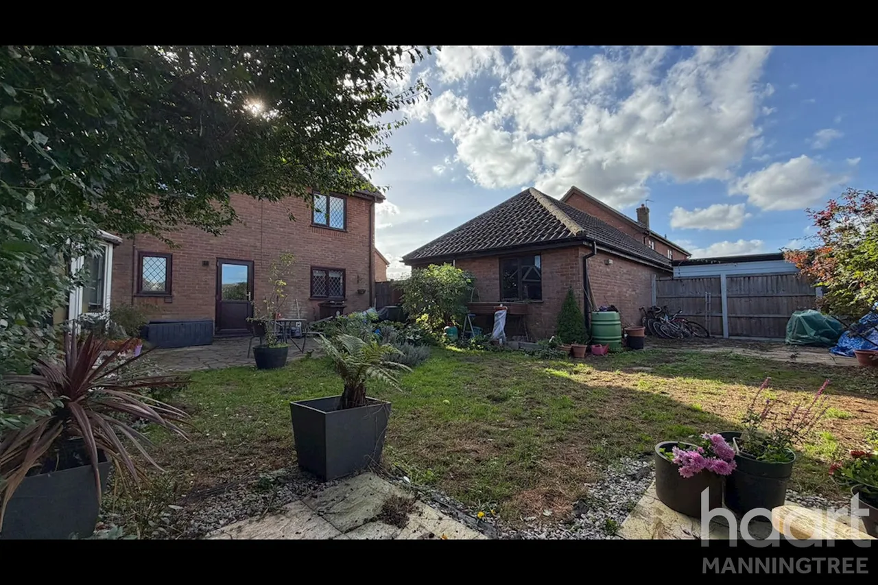 Clacton Road, Wix, CO11, photo 16