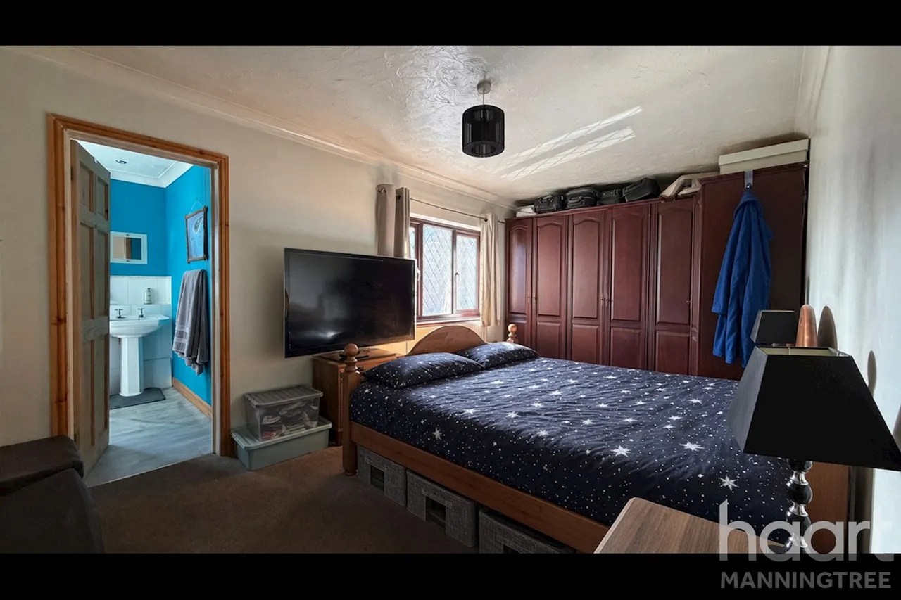 Clacton Road, Wix, CO11, photo 9