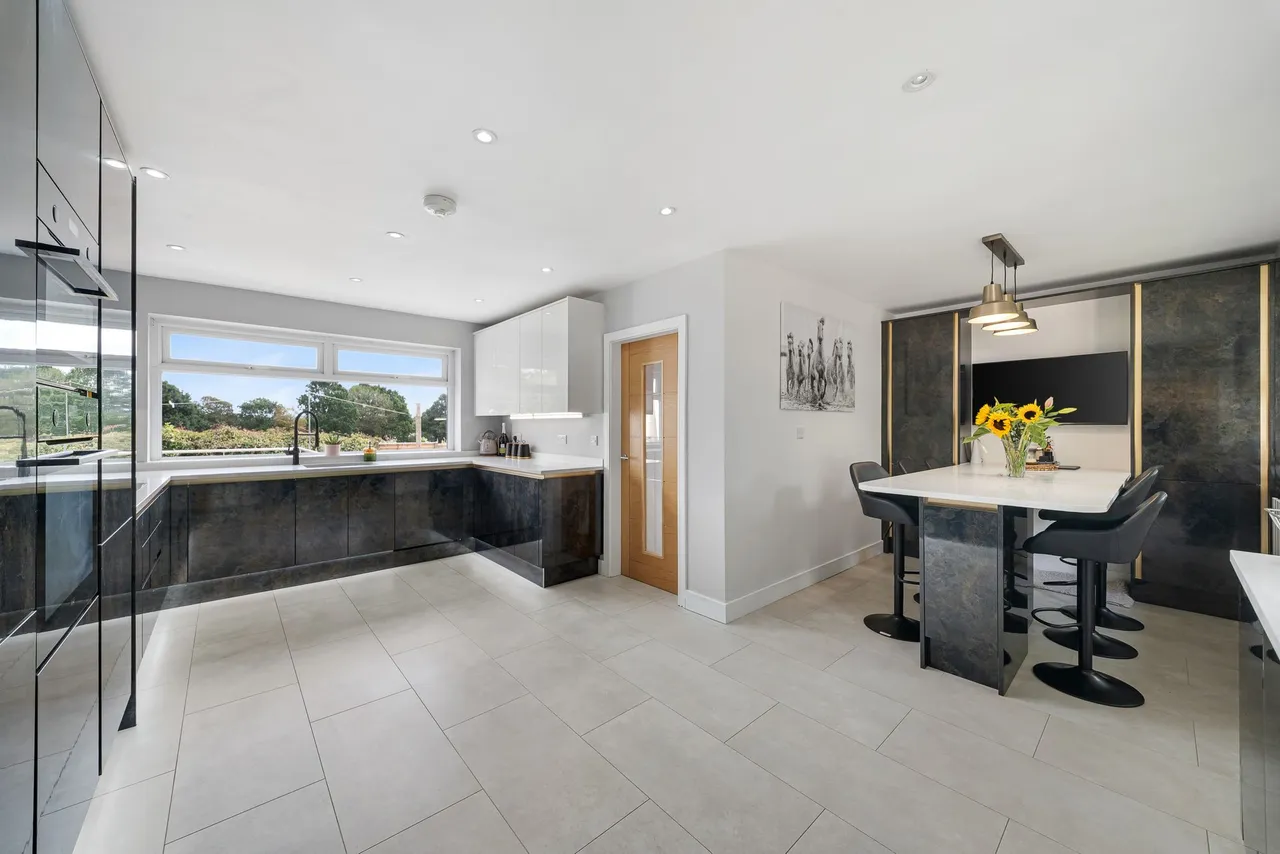 Meadows Pex Hill, Widnes, Widnes, WA8 5QN, photo 3