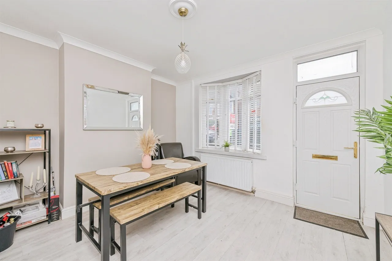 Long Street, Dordon, B78, photo 2