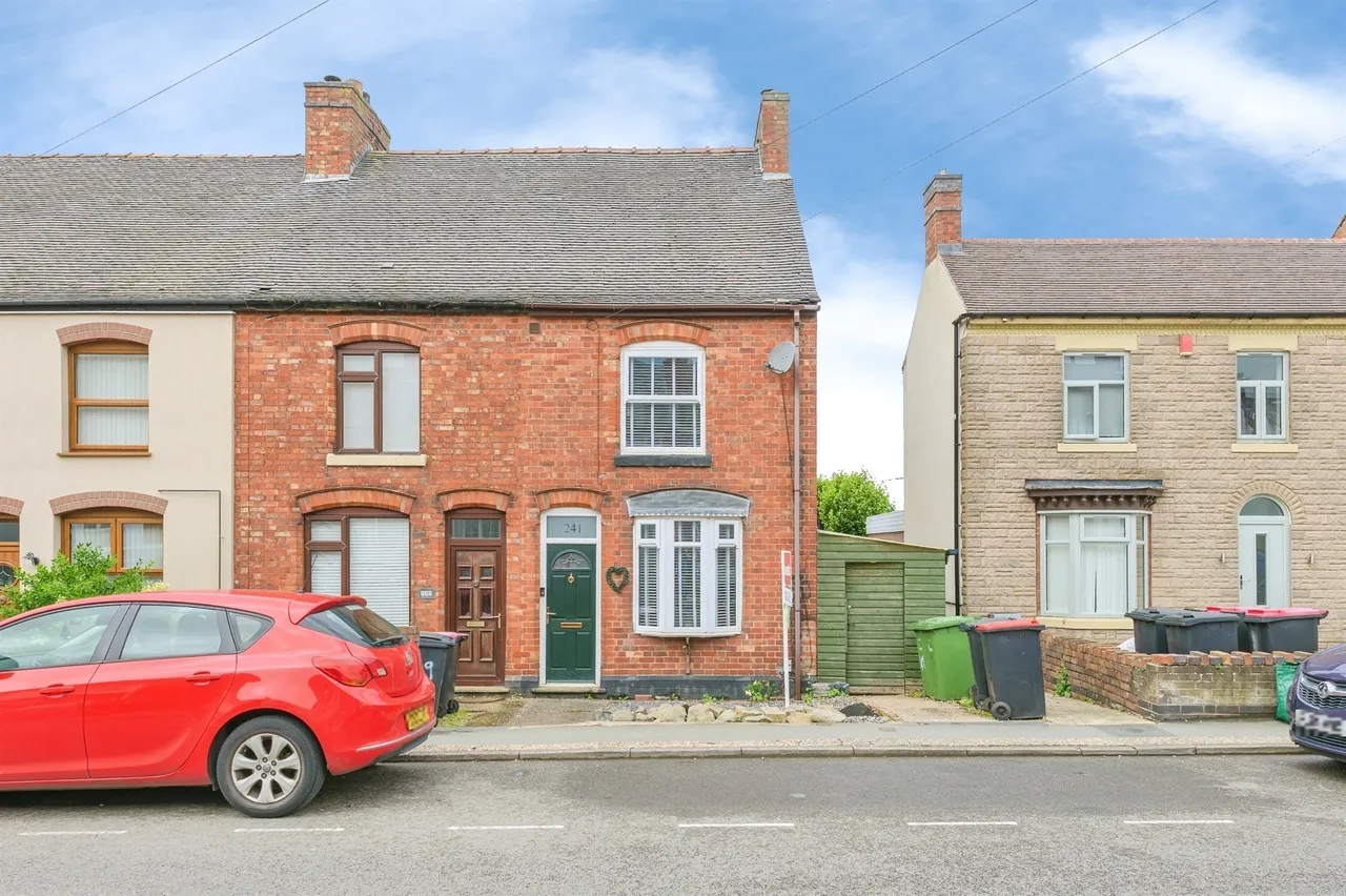 3 bed house for sale, Long Street, Dordon, B78