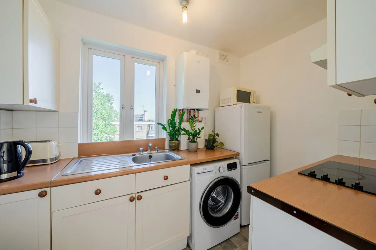 Grove Lane, SE5, photo 2