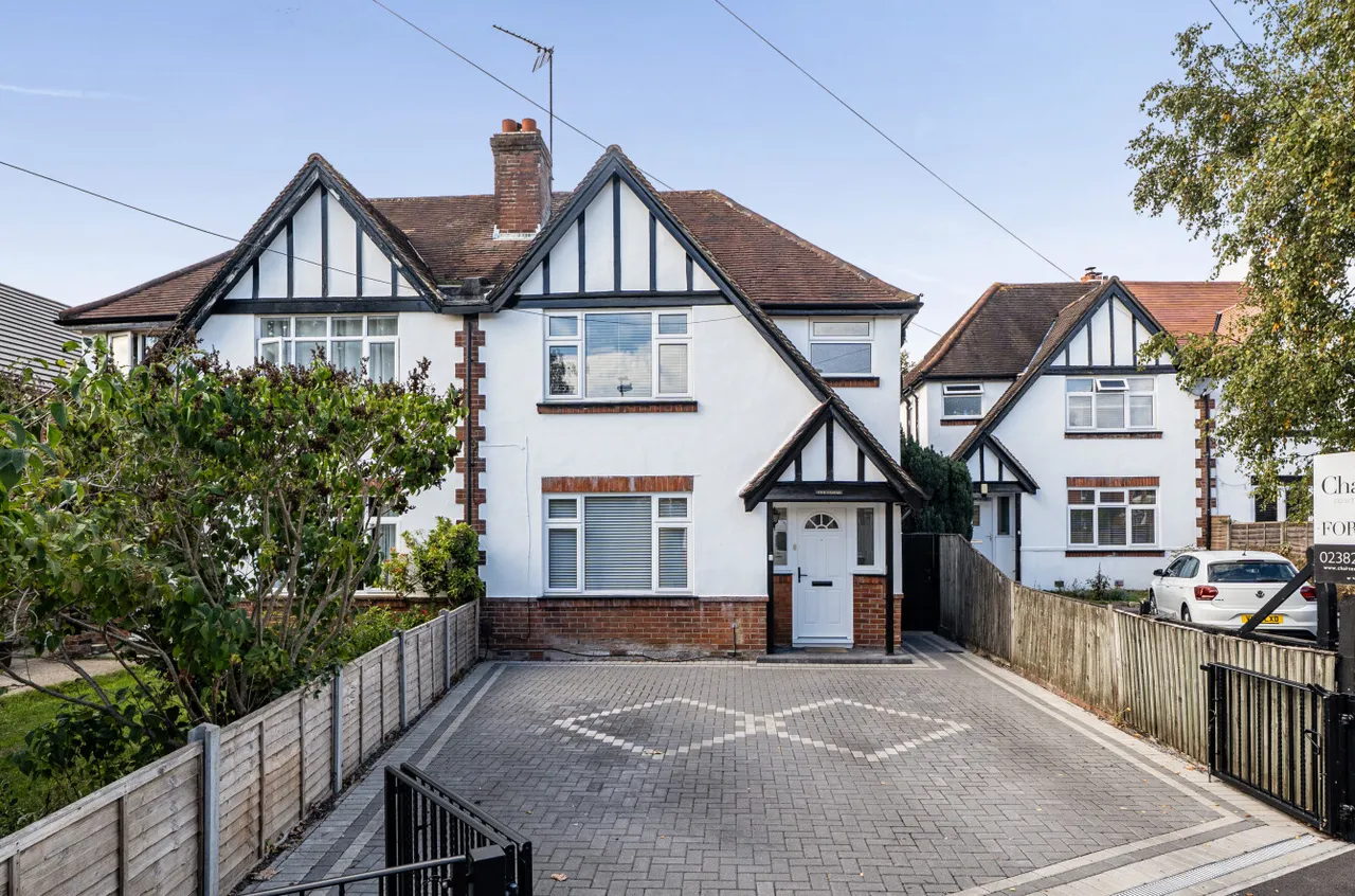 3 bed house for sale, Waterhouse Lane, Shirley, SO15