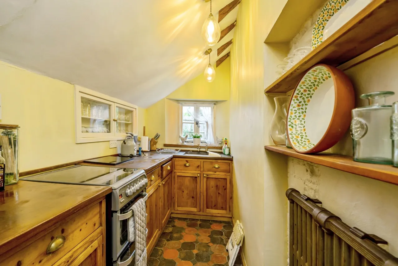 St. Pauls Road, Chichester, PO19, photo 5