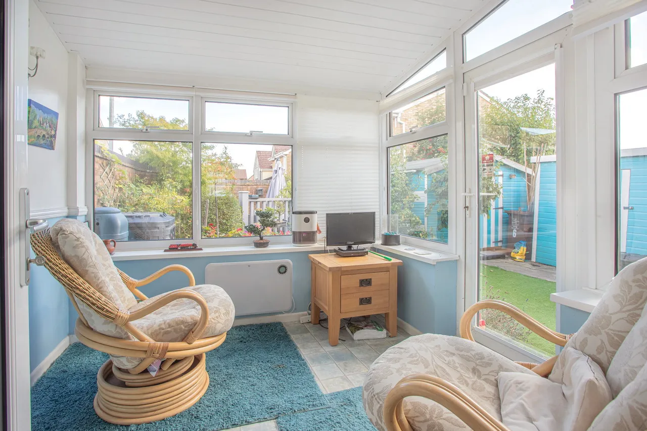 Knight Close, Pewsham, Chippenham, photo 5